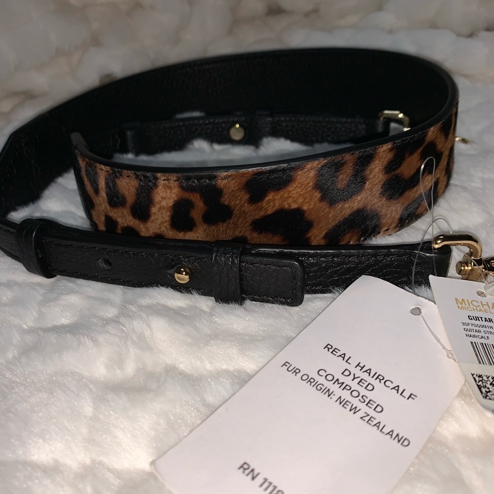NWT Michael Kors Leopard and Black AUTHENTIC Purse/Handbag Guitar Strap! ♥️